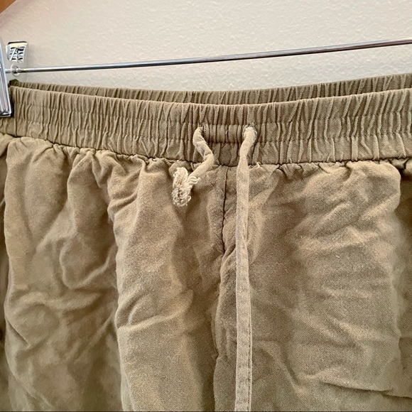 American Eagle Flowy Shorts - Picture 4 of 6